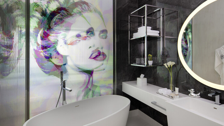 Sky King with Balcony